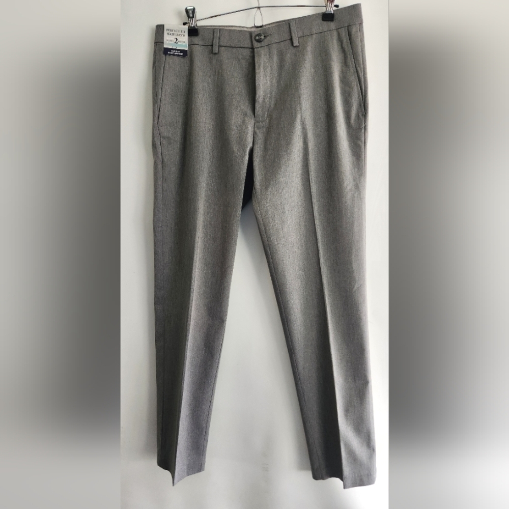 NWT Haggar Men's Slim-straight Iron Free Premium Khaki Gray Trousers 33Wx30L